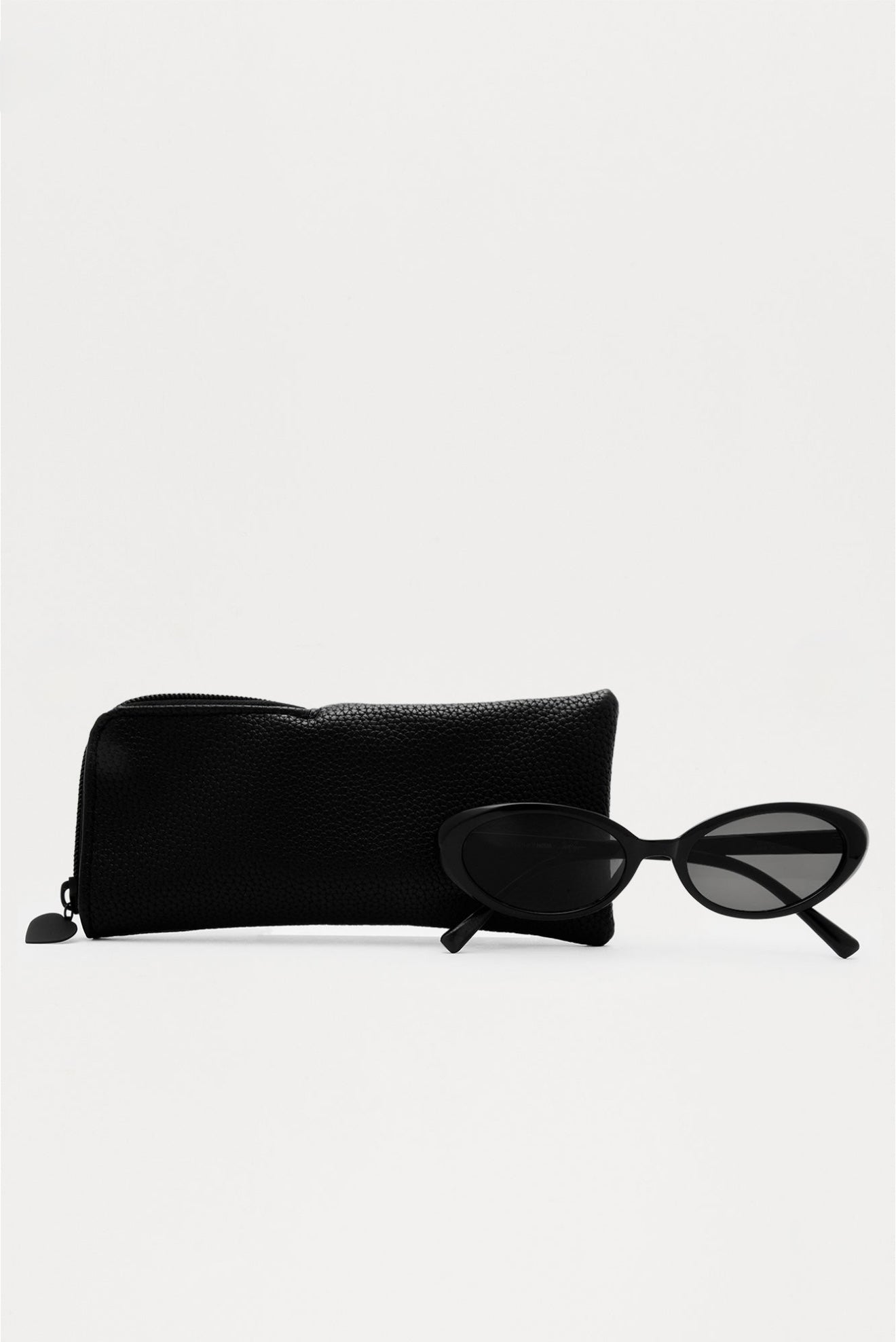 Plum Sunglasses - Black